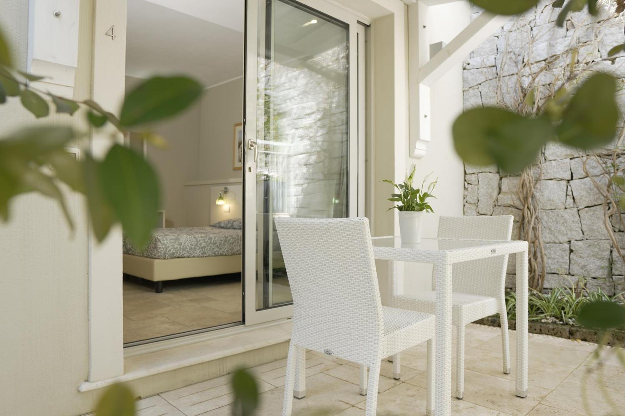 Domu Noa Hotel Villasimius Exterior photo